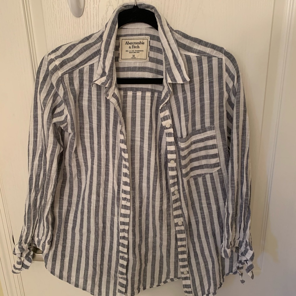 Abercrombie And Fitch Button Down Size Medium - image 1